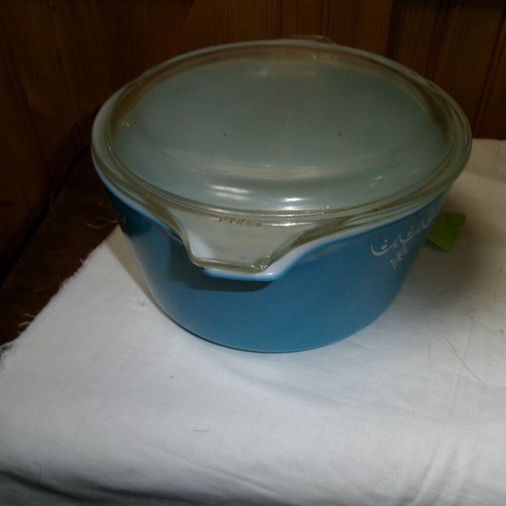 Vtg Pyrex blue 473 bowl and lid  Snowflake garland hard one to find mint - Picture 4 of 4